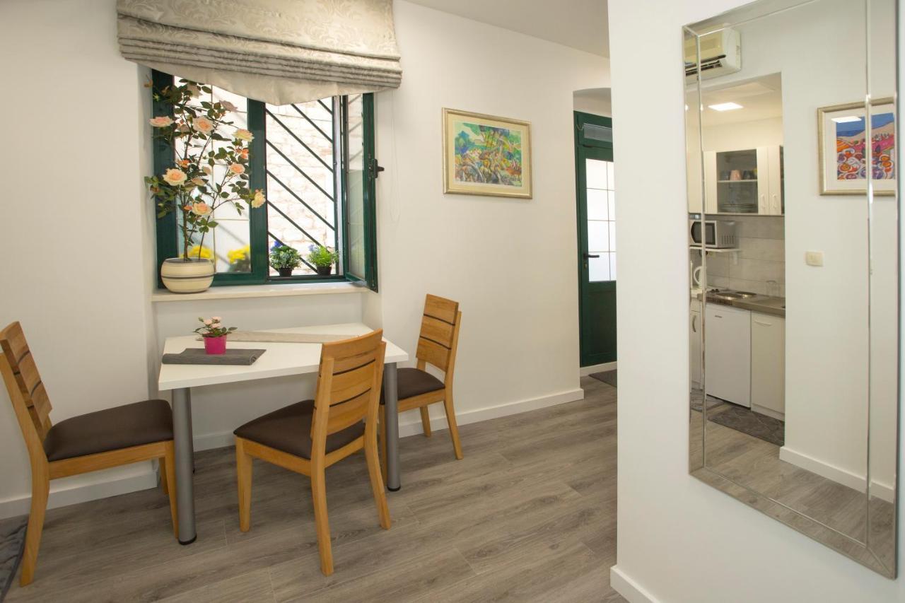 Apartment Klara สปลิท ภายนอก รูปภาพ