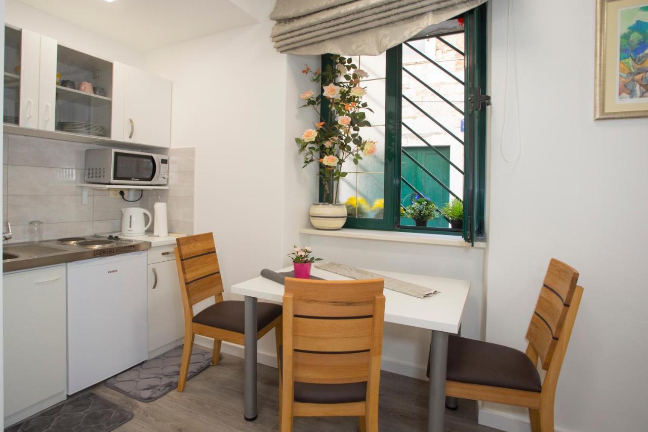 Apartment Klara สปลิท ภายนอก รูปภาพ